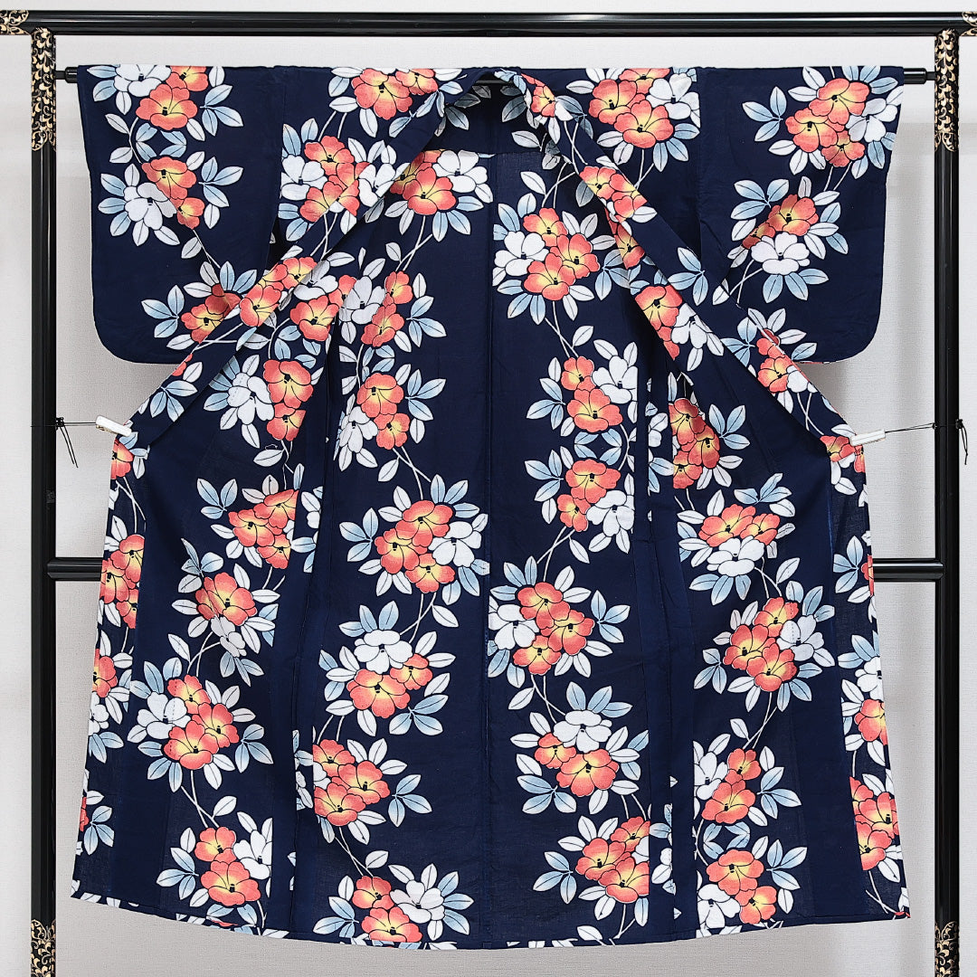 浴衣 夏物 洗える着物 身丈142cm 裄丈60cm Aランク 木綿 バチ衿 XSサイズ カジュアル 花柄 可憐 鮮やか 紺系 1218-14275