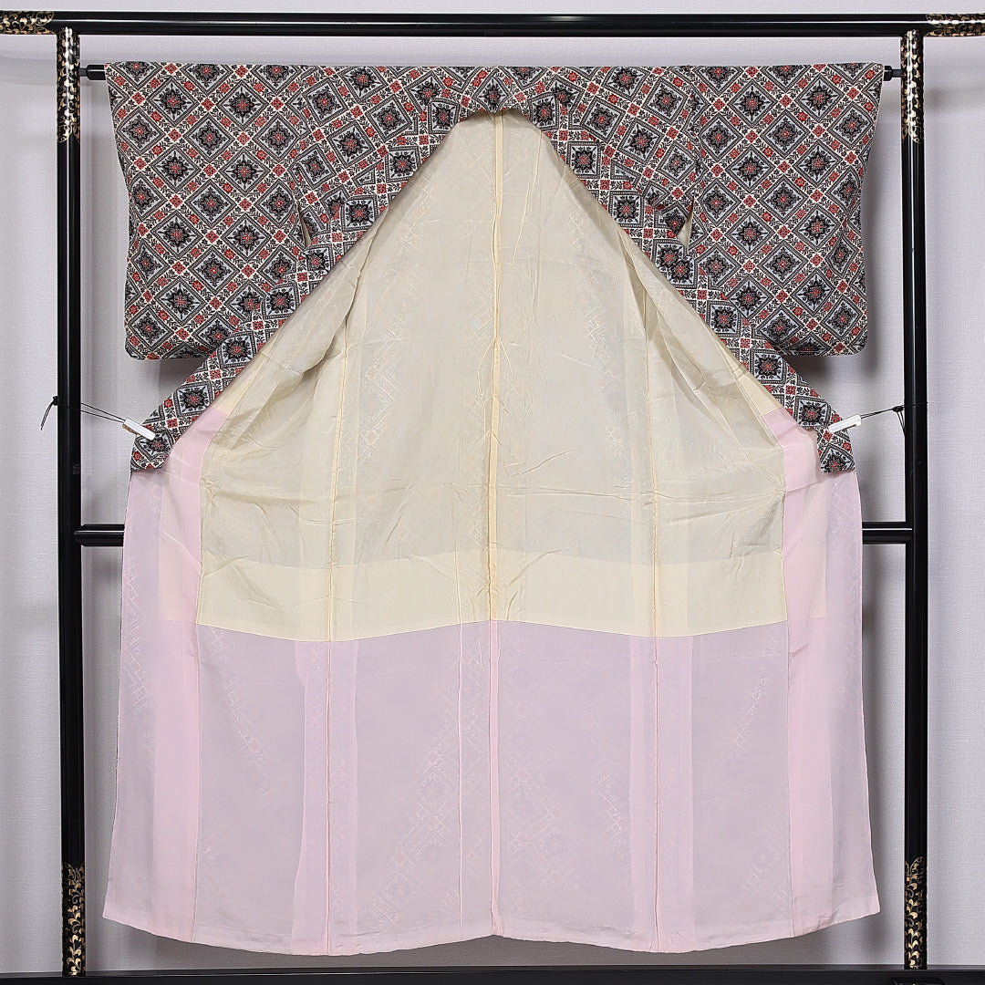 小紋 袷 身丈152cm 裄丈63cm 正絹 Bランク インフォーマル バチ衿 Sサイズ 菱 クリーム系 RP 1221-11254