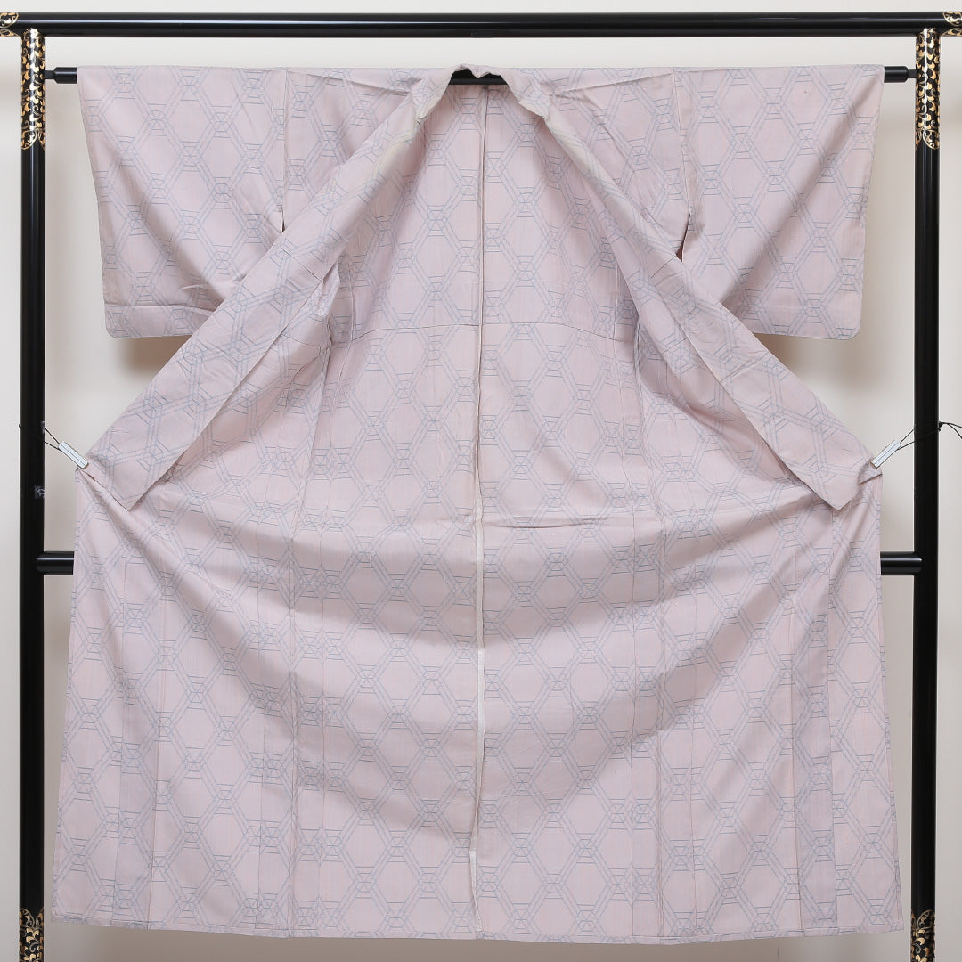 紬 単衣 身丈148cm 裄丈62cm 正絹 Cランク カジュアル バチ衿 XSサイズ 籠目 ピンク系 LP 1223-02924