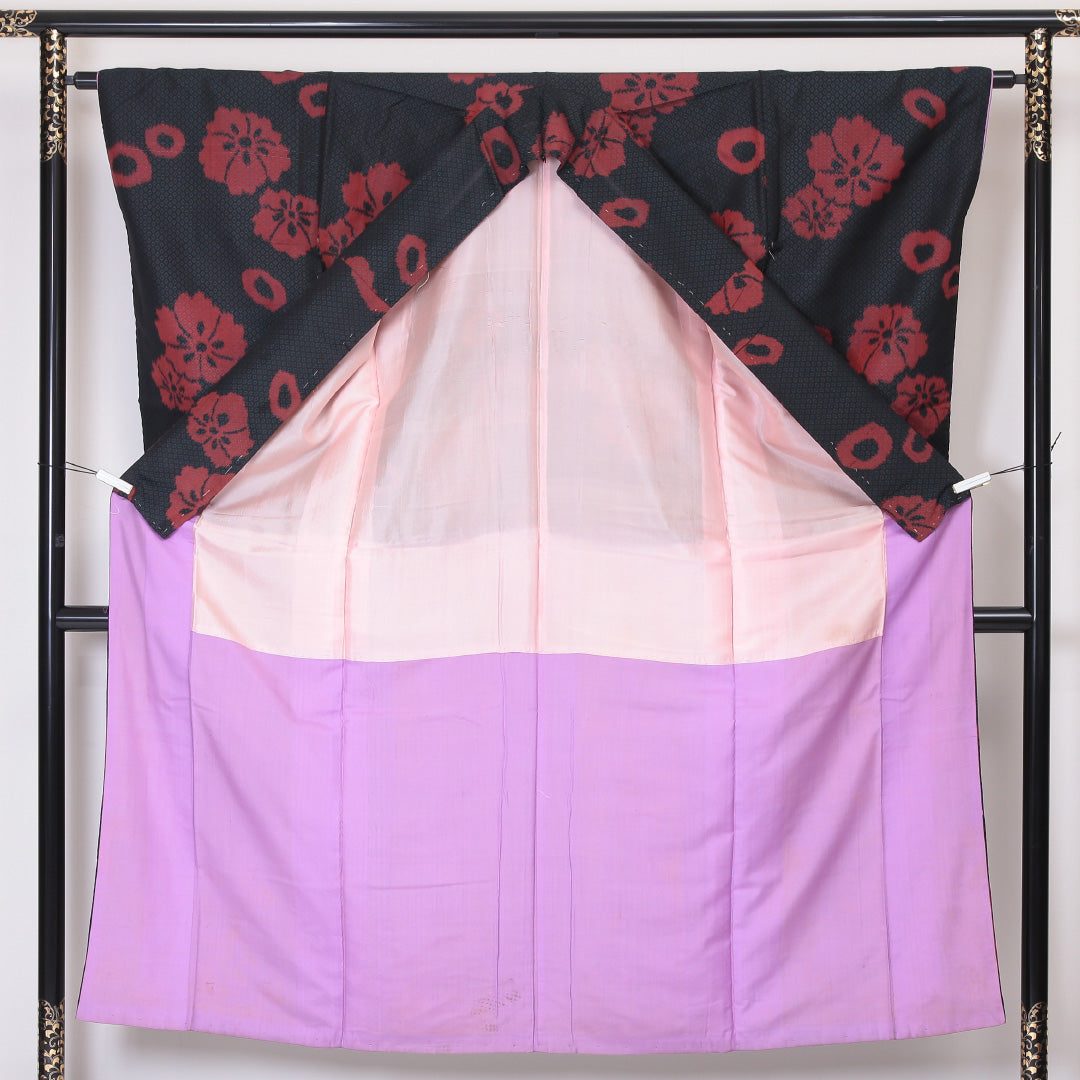 アンティーク 紬 袷 身丈148cm 裄丈63cm 正絹 Aランク XSサイズ 広衿 紋意匠 鹿の子 撫子 黒系 1216-03426