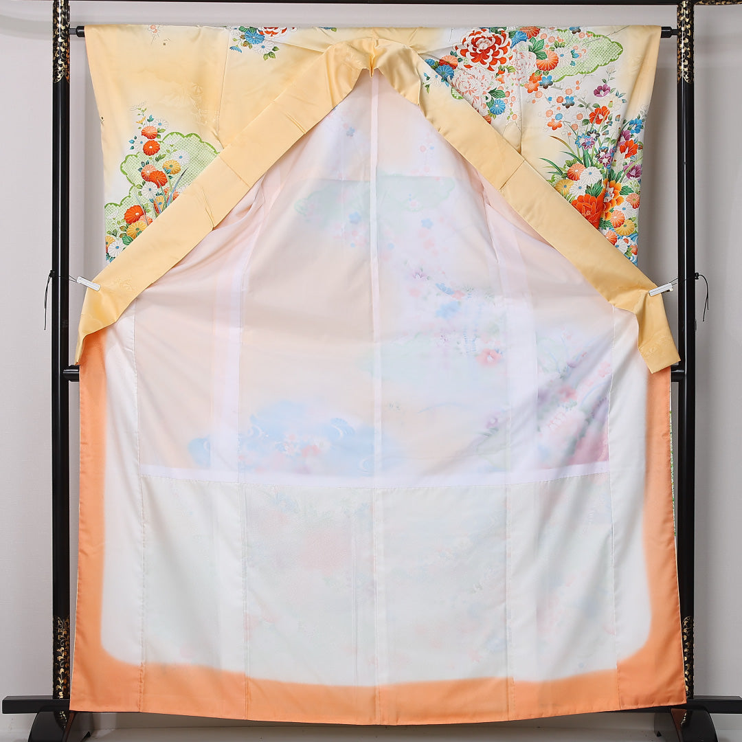 振袖 身丈167cm 裄丈64cm Cランク ポリエステル 洗える着物 袷 広衿 XL 金駒刺繍 雲取り 牡丹 フォーマル 古典的 華やか 黄系 1213-F0497