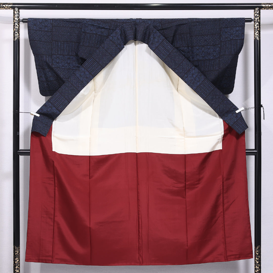 紬 袷 身丈152cm 裄丈62cm 正絹 Aランク カジュアル 広衿 Sサイズ 麻の葉 紺系 RP 1223-11828
