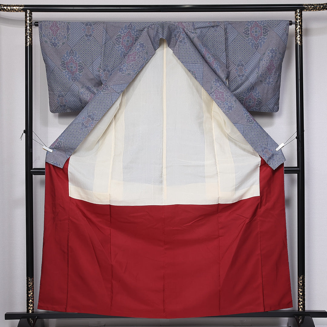 大島紬 袷 身丈161cm 裄丈64cm 正絹 Cランク インフォーマル 広衿 Lサイズ 経緯絣 花菱 吉祥文様 グレー系 LP 1223-10904