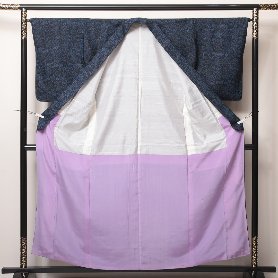 紬 袷 身丈158cm 裄64cm 正絹 オリエンタル 紺系 Sランク 1216-01029