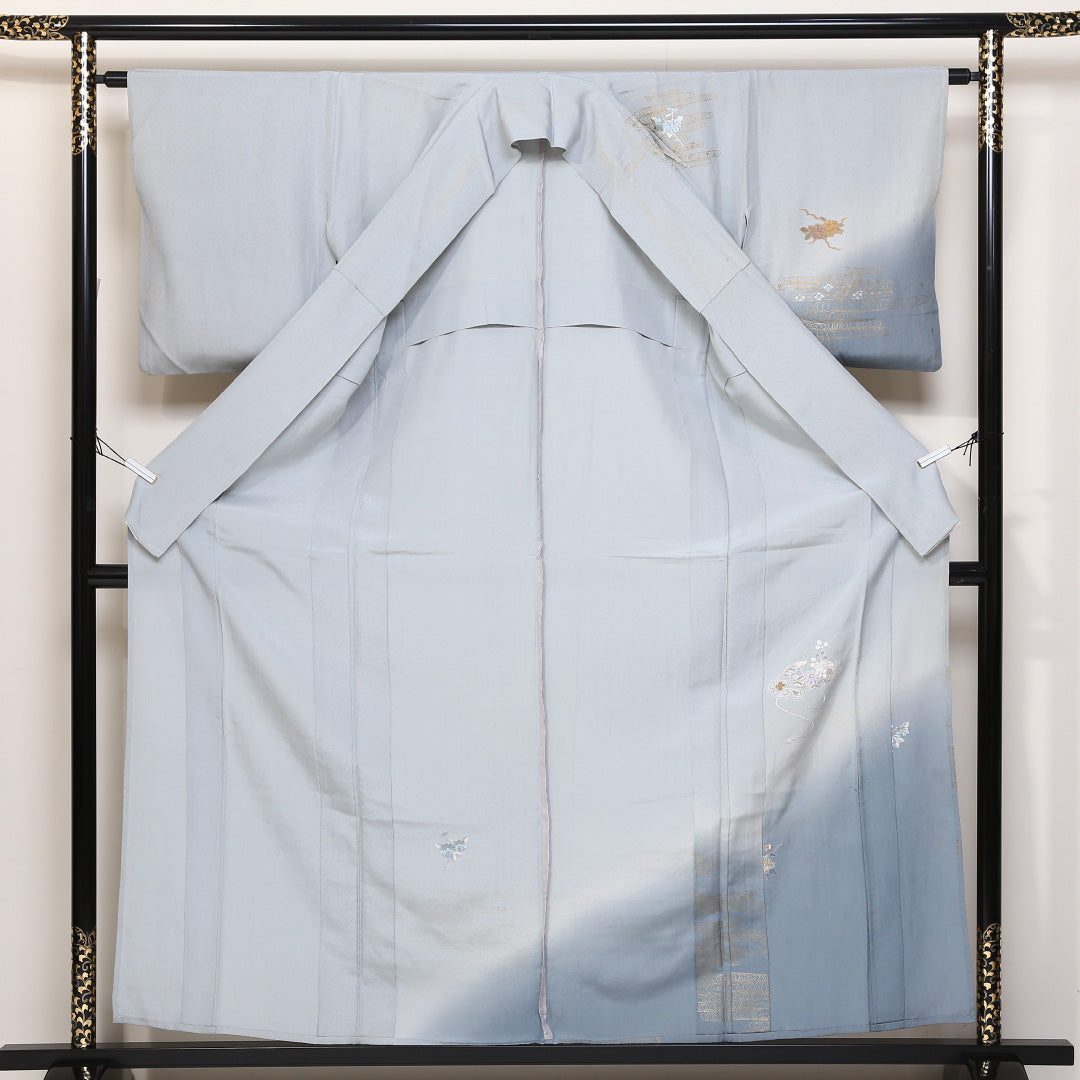 訪問着 袷 身丈159cm 裄丈63cm 正絹 Bランク セミフォーマル 広衿 Mサイズ 金彩 蘇州刺繍 汕頭刺繍 吉祥文様 水色系 HP 1217-04418