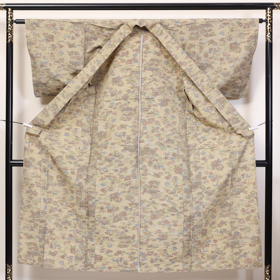 紬 単衣 身丈145cm 裄丈62cm 正絹 Aランク カジュアル バチ衿 XSサイズ 肩当て 花柄 植物柄 クリーム系 RP 1223-03715