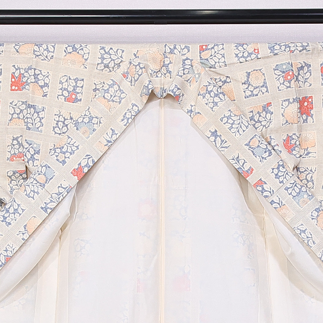 紬 身丈164cm 裄丈63.5cm L 正絹 Cランク 袷 広衿 紬 後染め 絵札 紅葉 桜 菊 梅 1216-10946
