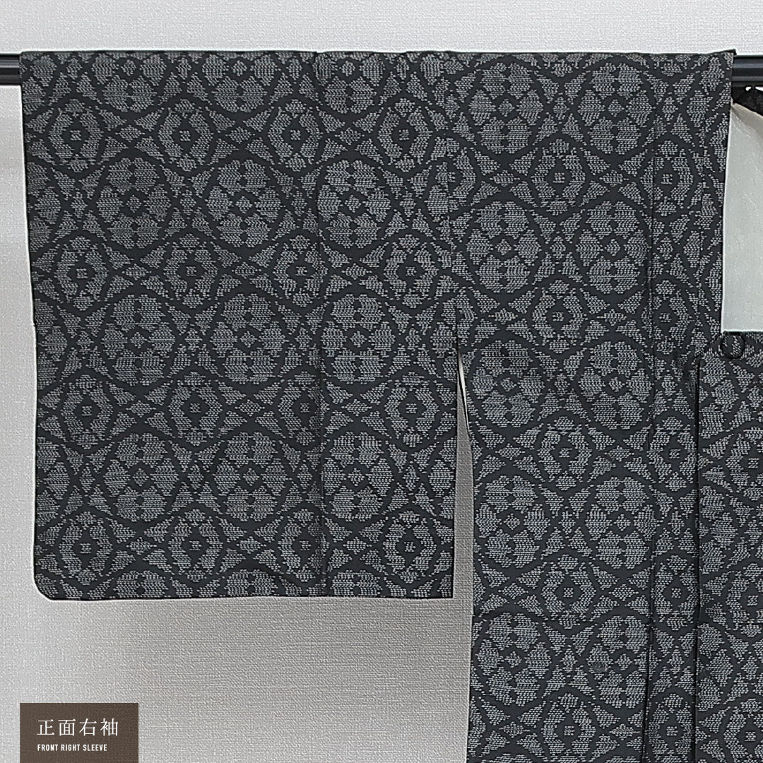 道行コート 袷 身丈85cm 裄丈64cm 正絹 Sランク カジュアル Mサイズ 幾何学柄 黒系 RP 1237-14662