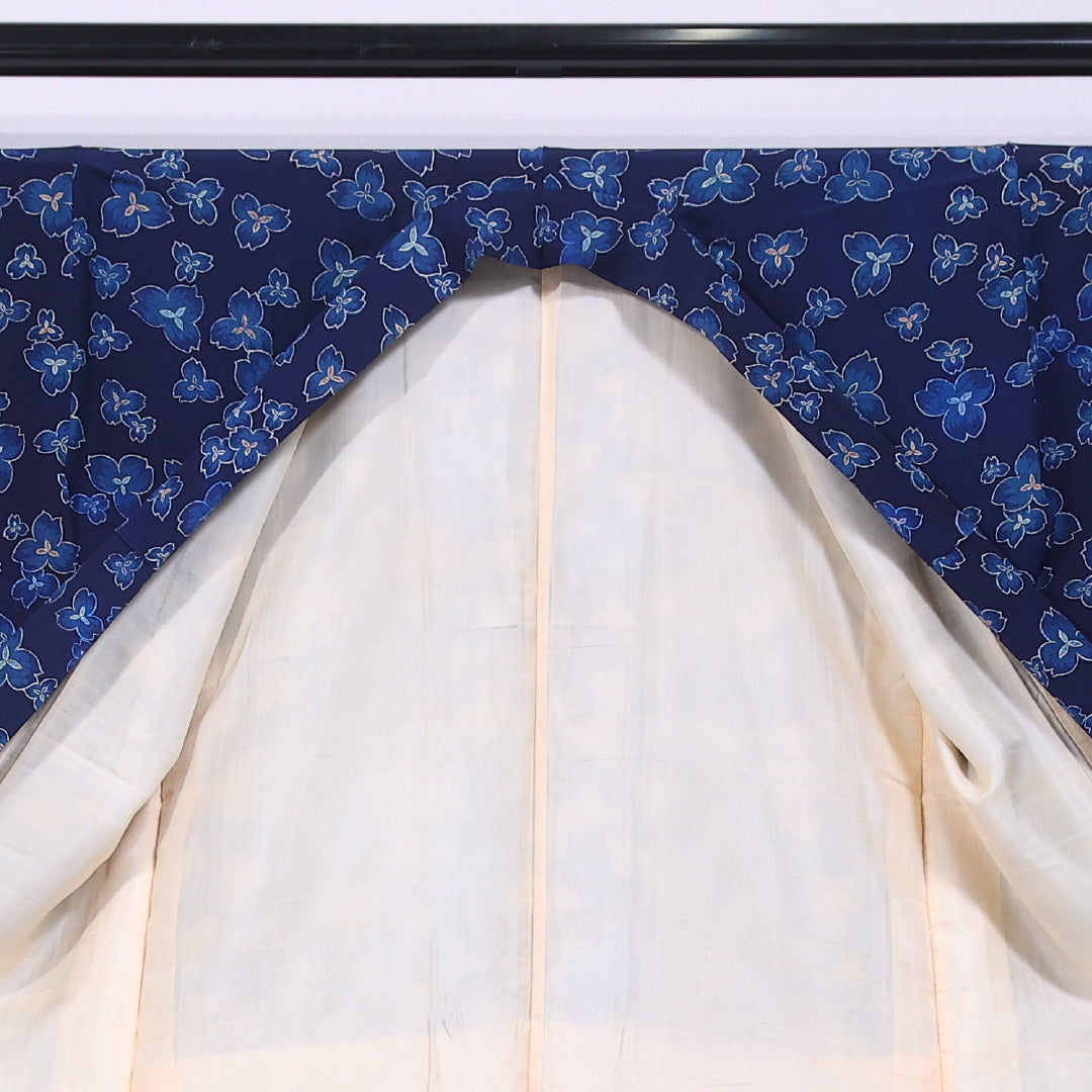 小紋 袷 身丈149cm 裄丈65cm 正絹 Cランク インフォーマル バチ衿 XSサイズ 花柄 紺系 HP 1221-11798