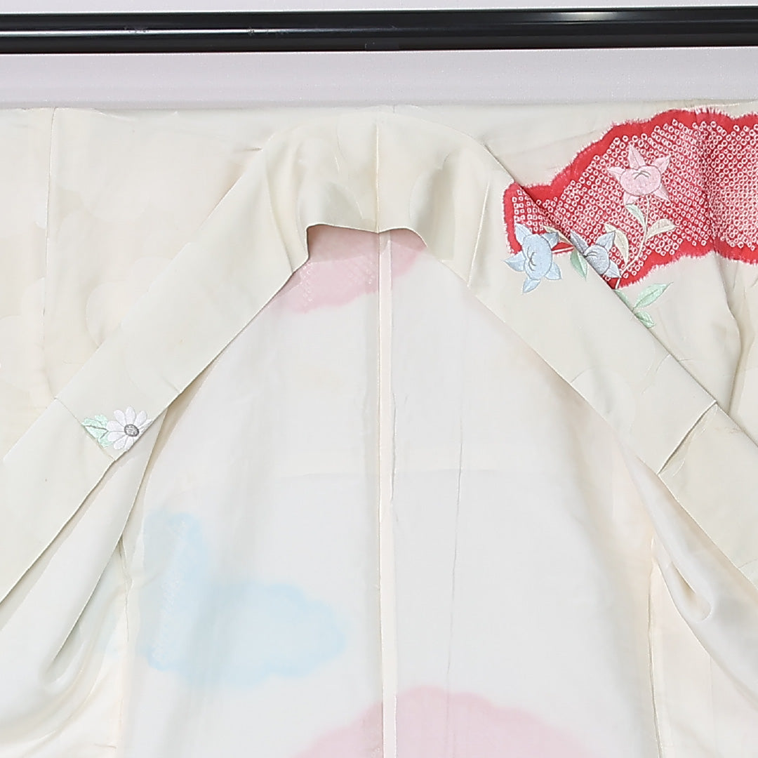 アンティーク 振袖 身丈155cm 裄丈64cm Cランク 正絹 袷 広衿 M 絞り 刺繍 雲取り 牡丹 古典的 落ち着き クリーム系 1213-F0452