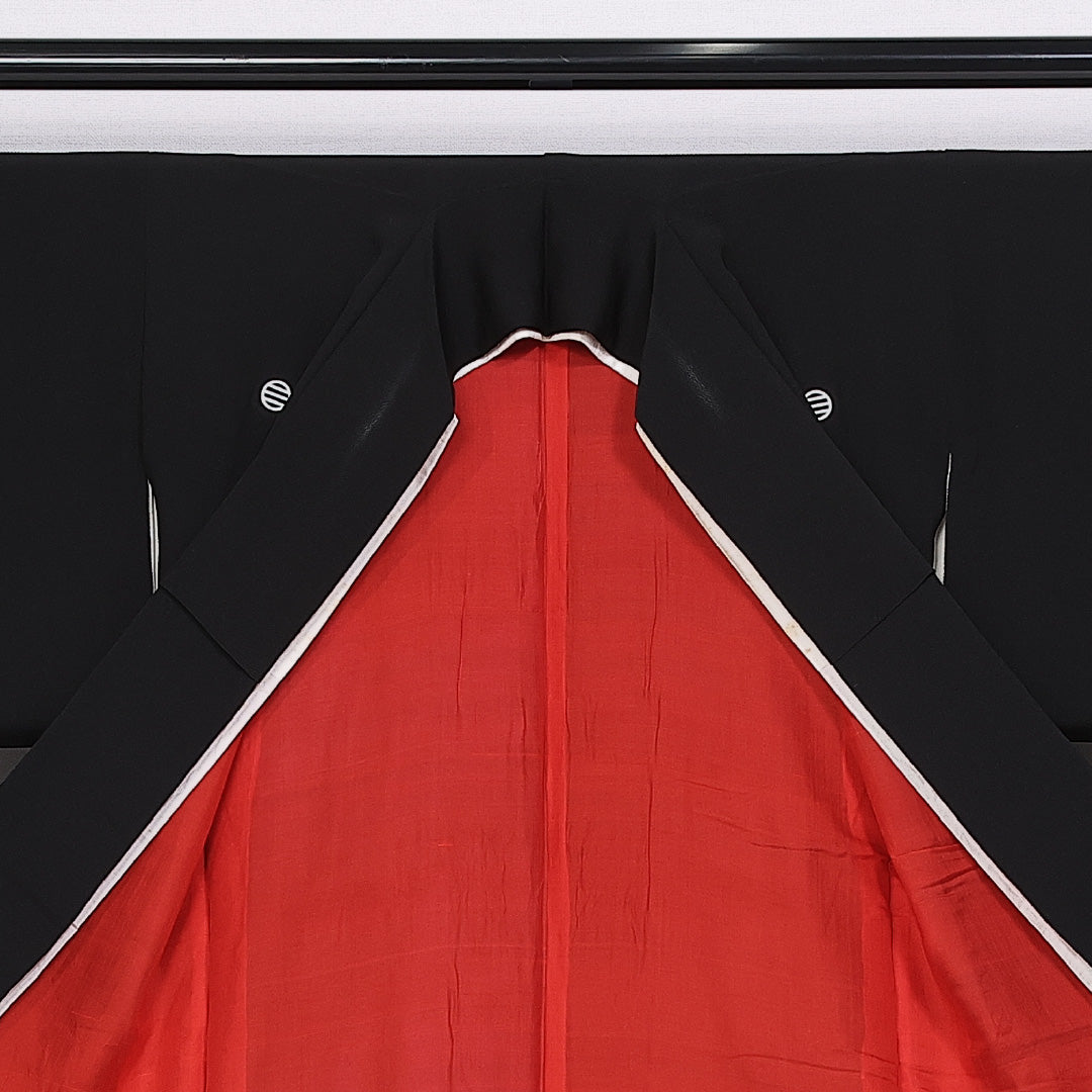 アンティーク 黒留袖 五つ紋 丸割三引 身丈154cm 裄丈61cm Cランク 正絹 袷 比翼 広衿 S 几帳 松 松 黒系 1211-F0311