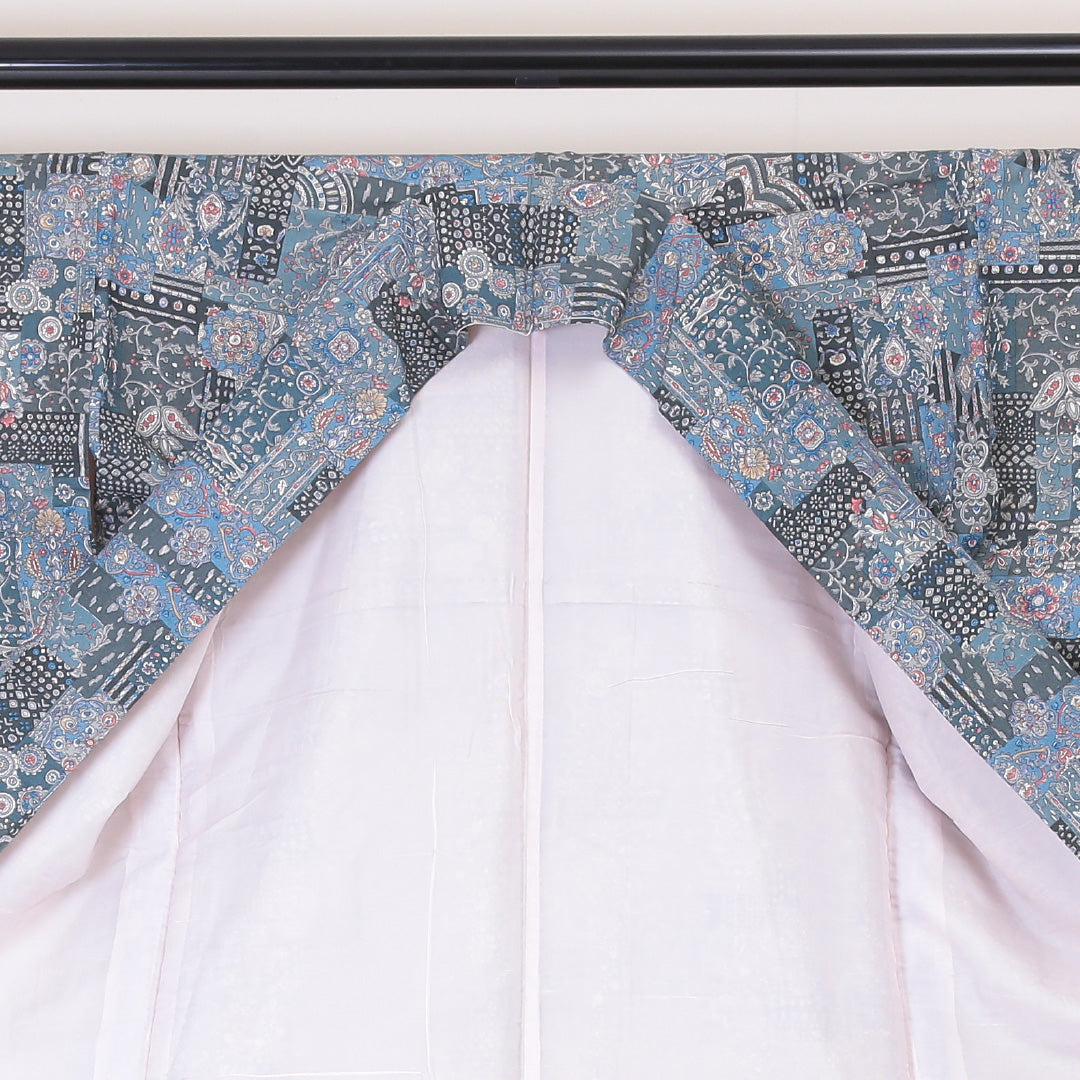 小紋 袷 身丈162cm 裄丈65cm 正絹 Sランク Lサイズ 広衿 インフォーマル 更紗 唐華 グレー系 1215-02032