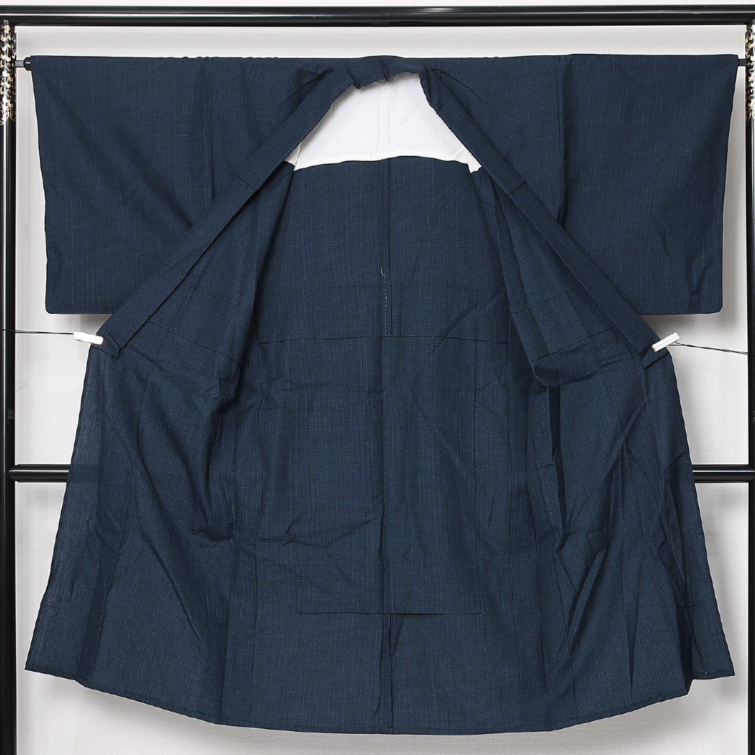 男着物 単衣 身丈130cm 裄丈65cm 正絹 Sランク カジュアル 棒衿 XSサイズ 居敷当て 肩当て 創作柄 紺系 RP 1224-13049