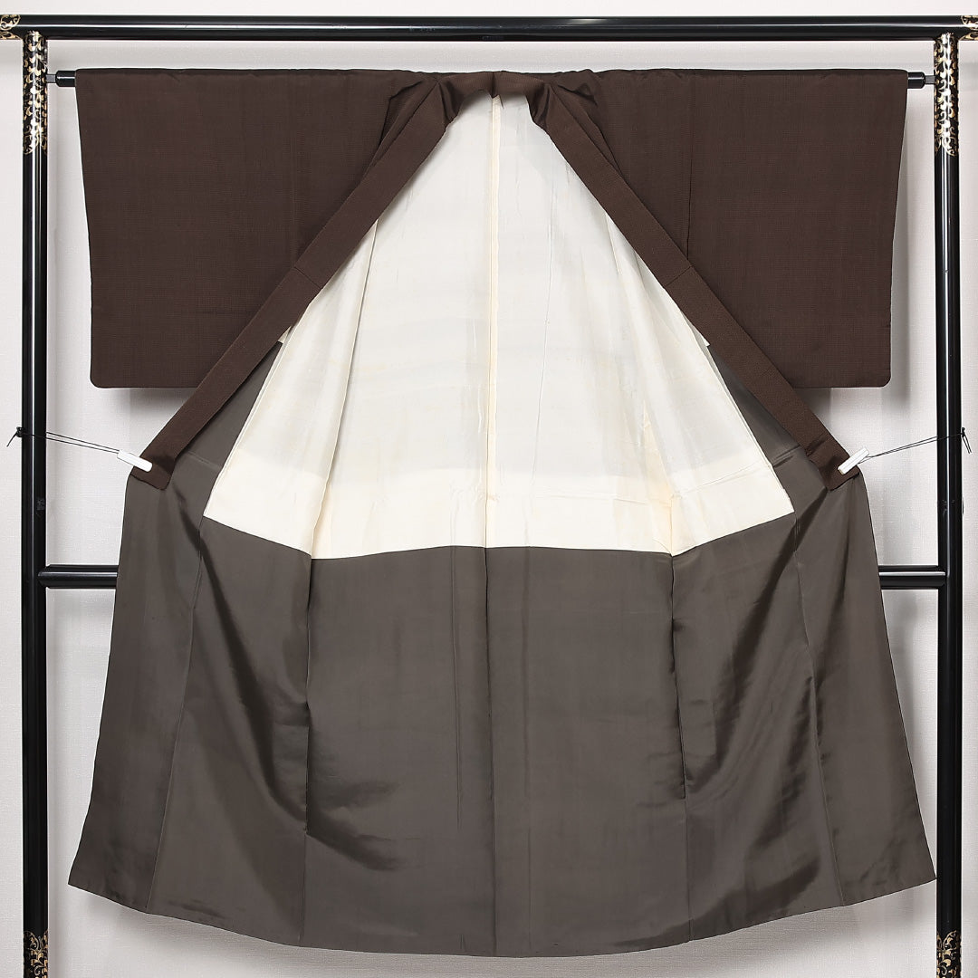 男着物 (本塩沢) 袷 身丈138cm 裄丈64cm 正絹 Aランク カジュアル 棒衿 Sサイズ お召 格子絣 茶系 RP 1224-13100