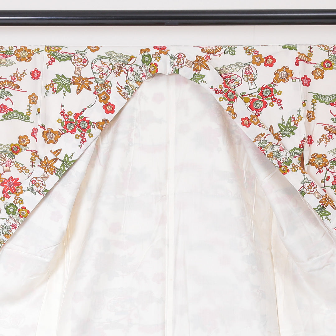 小紋 袷 身丈154cm 裄丈62cm 正絹 Bランク Sサイズ バチ衿 インフォーマル 紅型 花柄 白系 1215-01856