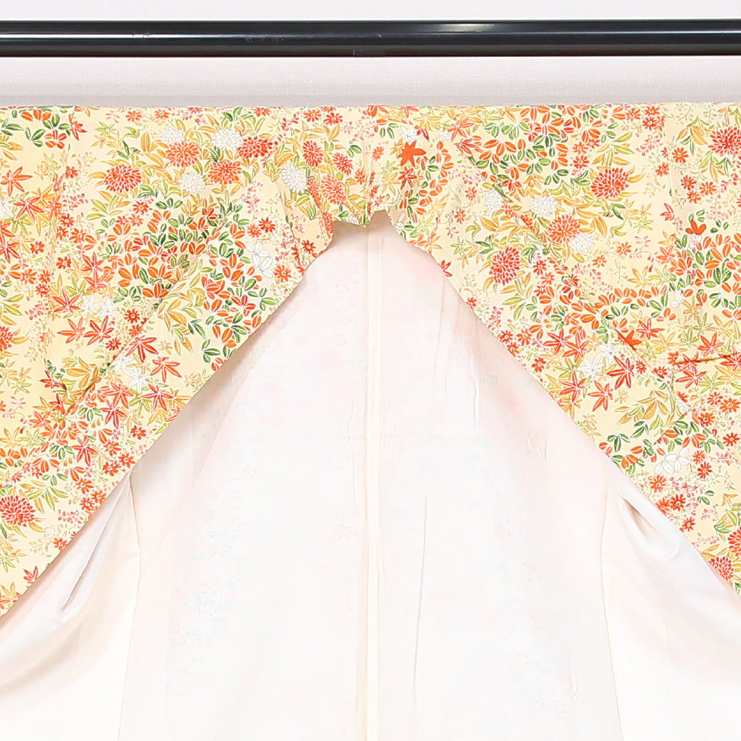 小紋 袷 身丈157cm 裄丈62cm 正絹 Sランク インフォーマル 広衿 Mサイズ 菊 紅葉 クリーム系 RP 1221-11963