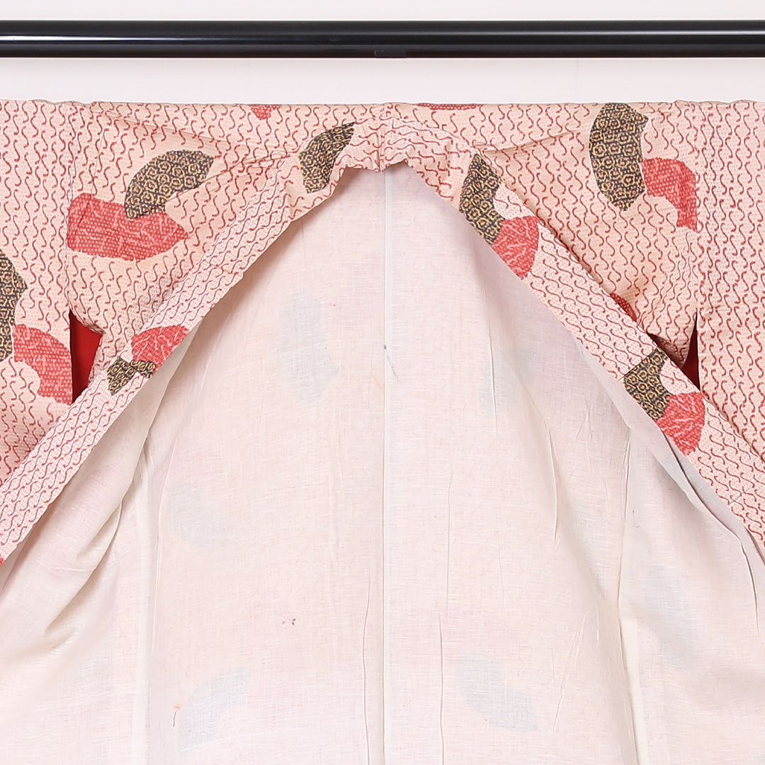 紬 袷 身丈152cm 裄丈65cm 正絹 Aランク Sサイズ バチ衿 カジュアル 扇 朱系 1216-03329