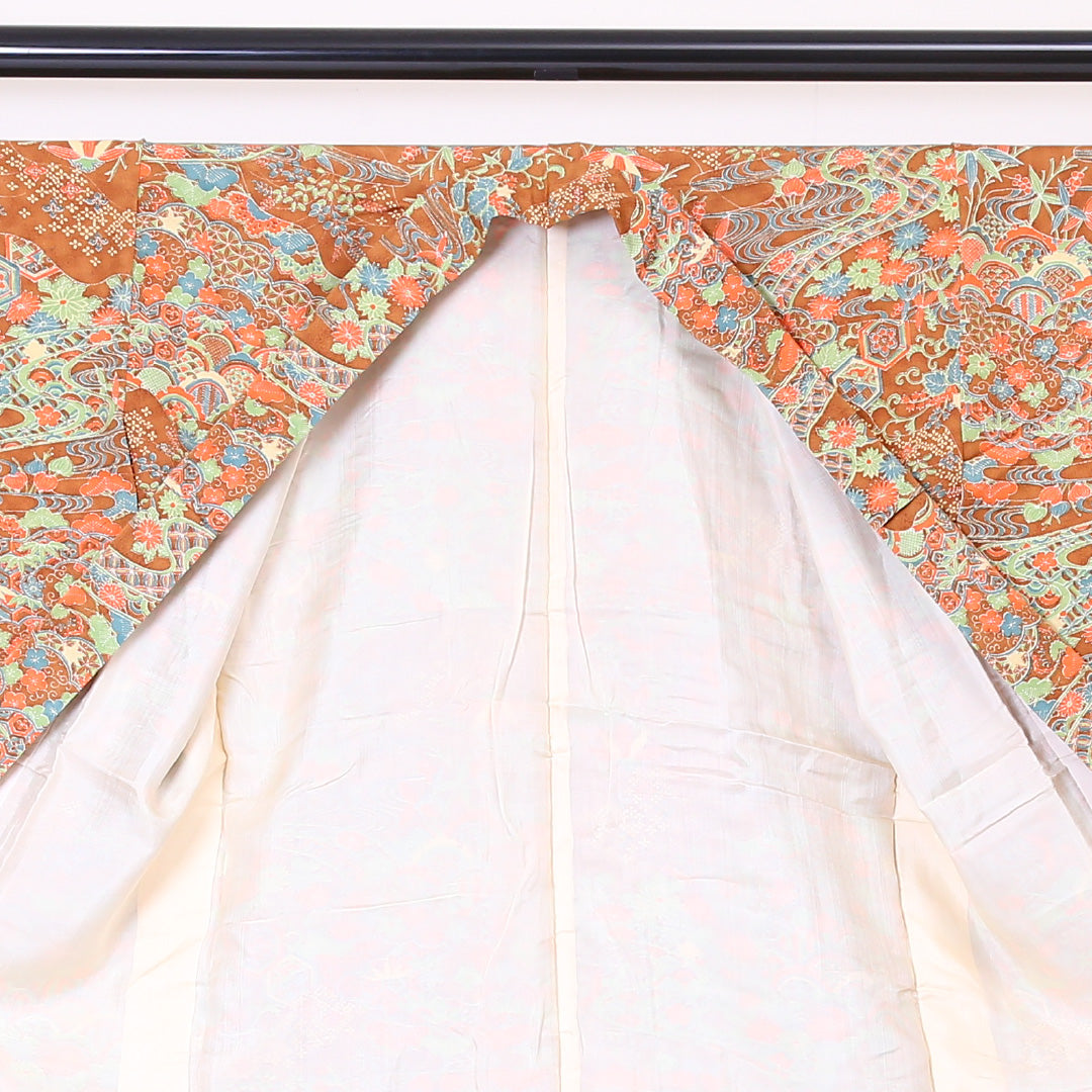 新古品 小紋 袷 身丈153cm 裄丈62cm 正絹 Nランク Sサイズ バチ衿 インフォーマル ちりめん 吉祥文様 桐 しつけ糸 茶系 1215-01890