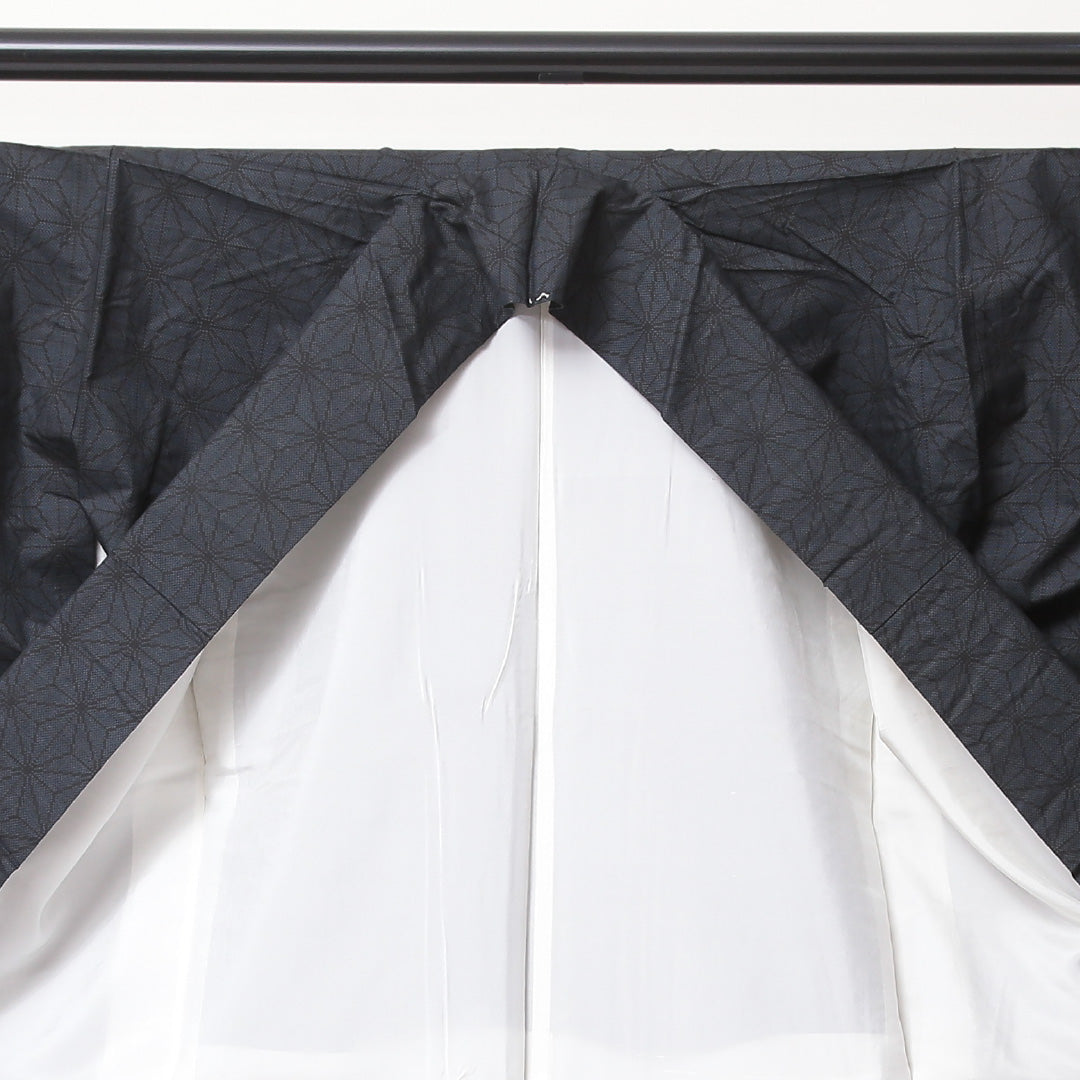 紬(大島紬) 袷 身丈150cm 裄丈62cm 正絹 Bランク Sサイズ 広衿 インフォーマル 麻の葉 紺系 1216-03527