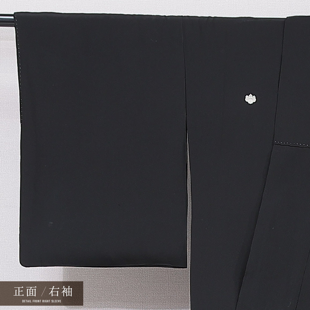 黒紋付 袷 身丈158cm 裄丈63cm 正絹 Sランク 五つ紋 (五三桐) 弔事用 広衿 Mサイズ 黒系 RP 1230-07050