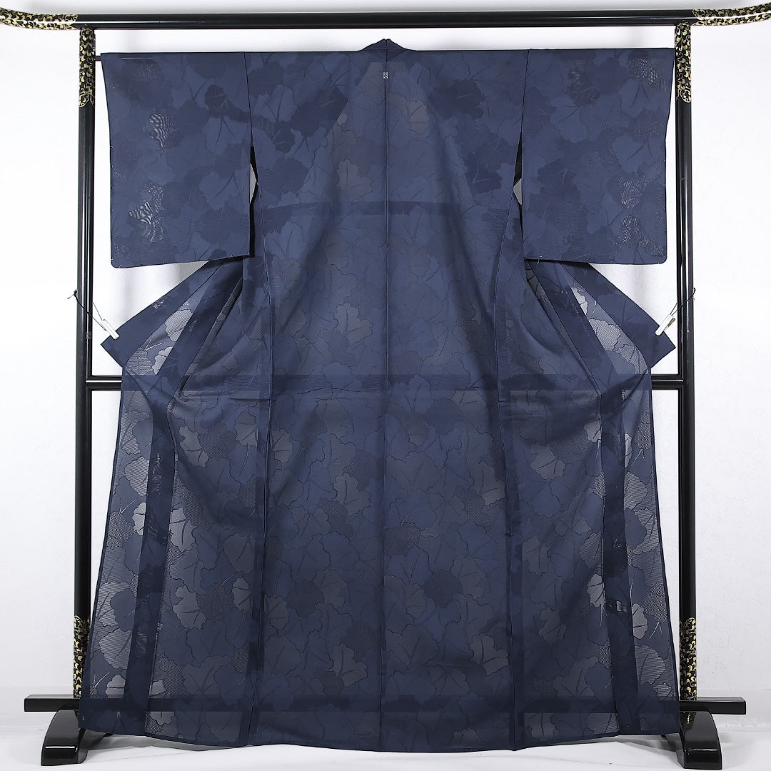 夏物 小紋 絽 身丈170cm 裄丈66cm 正絹 Sランク 一つ紋 (違い鷹の羽) セミフォーマル バチ衿 Lサイズ 植物柄 紺系 RP 1221-17349