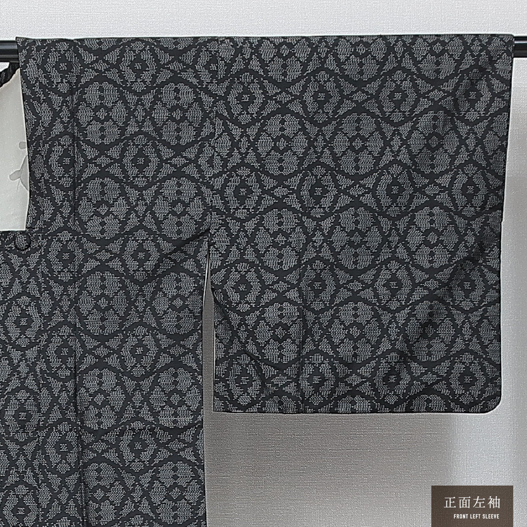 道行コート 袷 身丈85cm 裄丈64cm 正絹 Sランク カジュアル Mサイズ 幾何学柄 黒系 RP 1237-14662