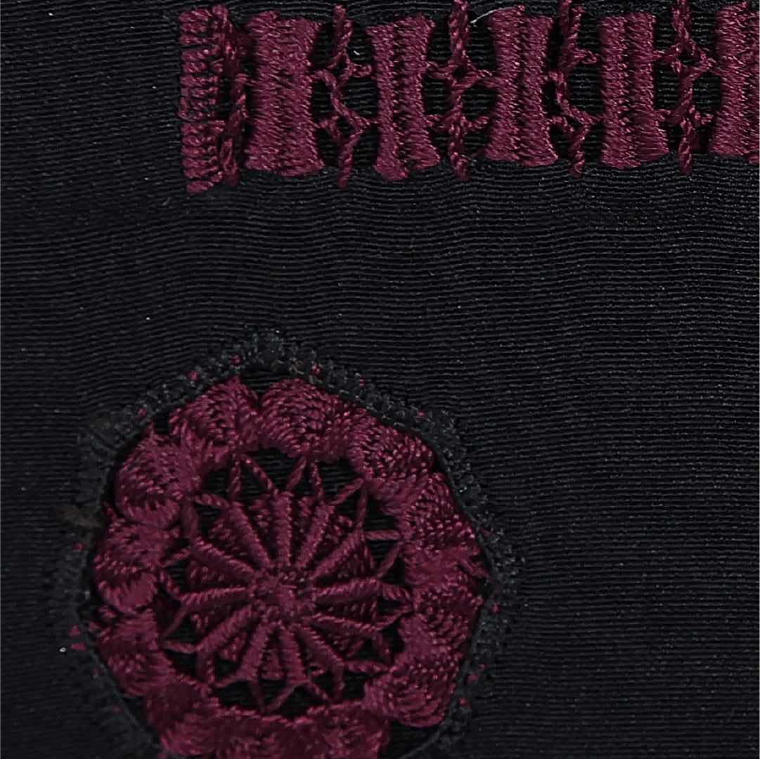 黒羽織 袷 身丈78cm 裄丈63cm 正絹 Aランク 一つ紋 (蔦) セミフォーマル Sサイズ 刺繍 紐あり 源氏車 黒系 M4 1233-11125
