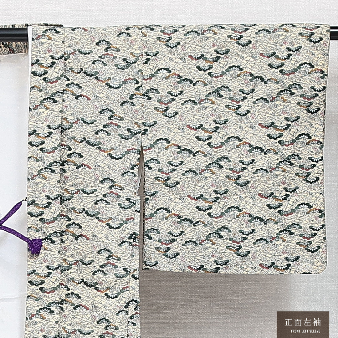 羽織 袷 身丈80cm 裄丈64cm 正絹 Sランク カジュアル Mサイズ 紐あり 松 クリーム系 RP 1232-14634