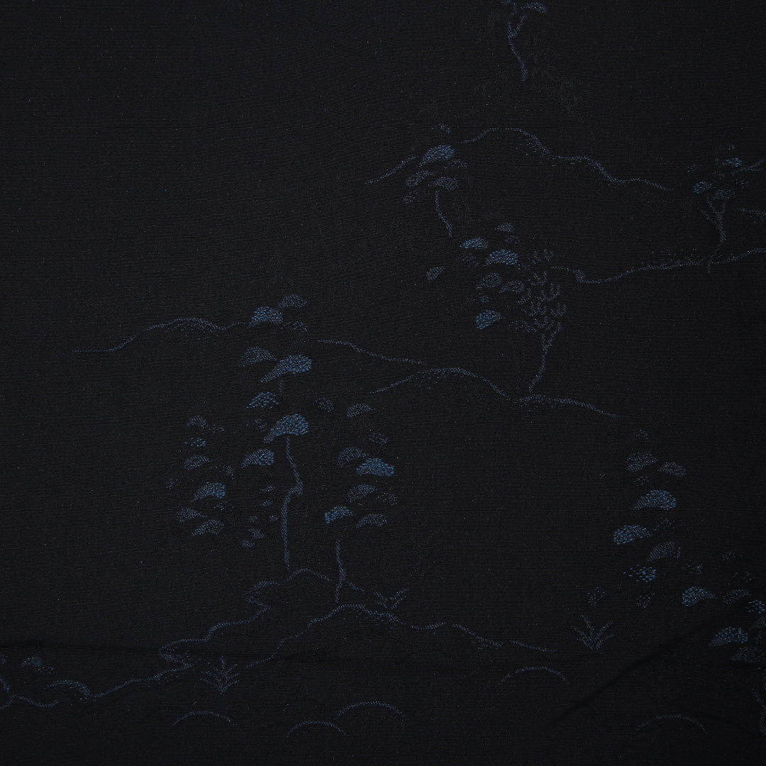 黒羽織 身丈77cm 裄丈63cm S 正絹 絵羽羽織 漆糸 松 黒系 Aランク 1217-00583