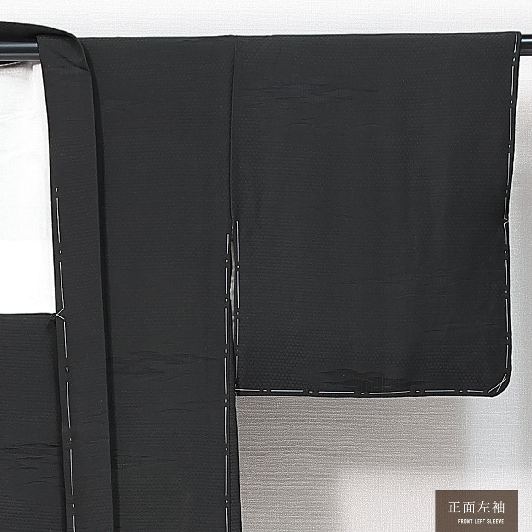 黒羽織 袷 身丈78cm 裄丈65cm 正絹 Aランク Mサイズ 一つ紋(梅鉢) セミフォーマル 織り出し 風景柄 黒系 1217-14752