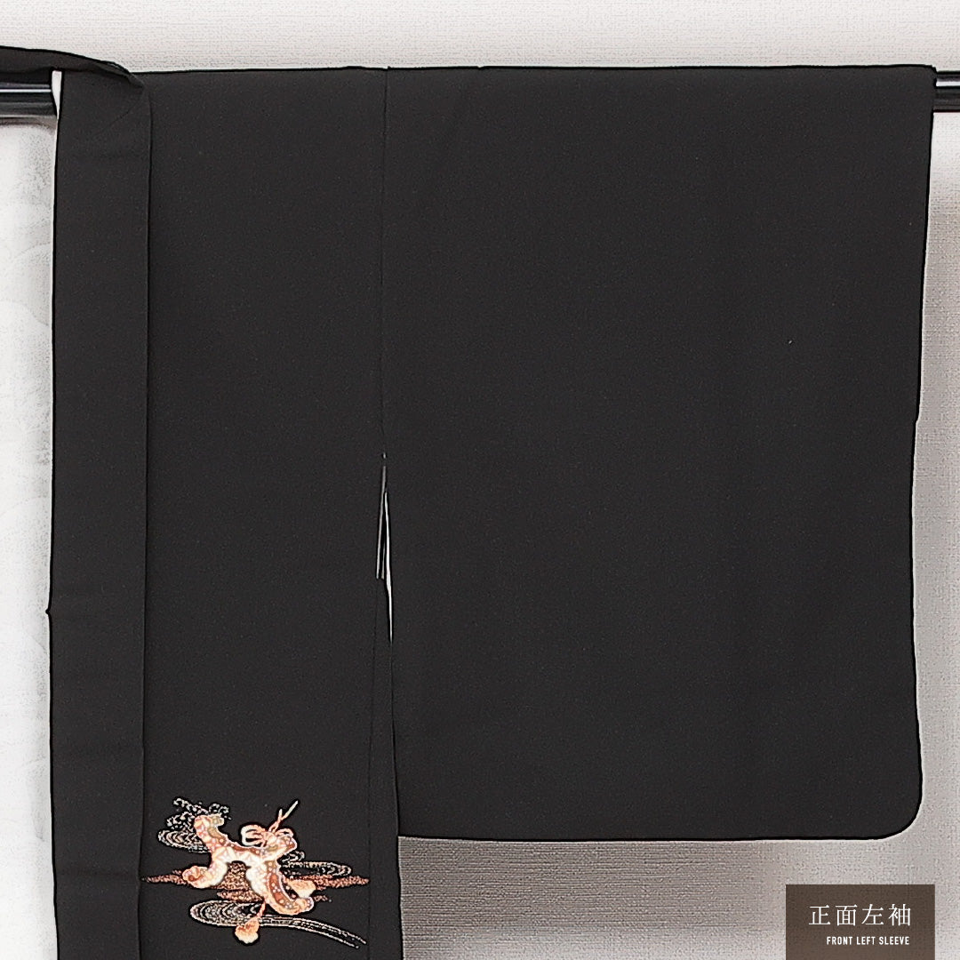 洗える着物 黒羽織 袷 身丈79cm 裄丈64cm ポリエステル Sランク 一つ紋 (揚羽蝶) セミフォーマル Mサイズ 御所車 黒系 RP 1233-13918