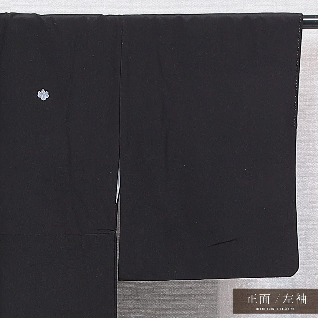 洗える着物 黒留袖 袷 身丈161cm 裄丈64cm ポリエステル Aランク 五つ紋 (五三桐) フォーマル 広衿 Lサイズ 金彩 比翼 松鶴 山水 黒系 M4 1213-07091