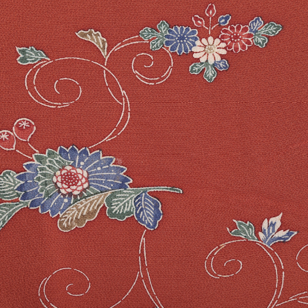 小紋 袷 身丈154cm 裄丈63cm 正絹 Bランク Sサイズ 広衿 インフォーマル ちりめん 唐菊 牡丹 朱系 1215-01894