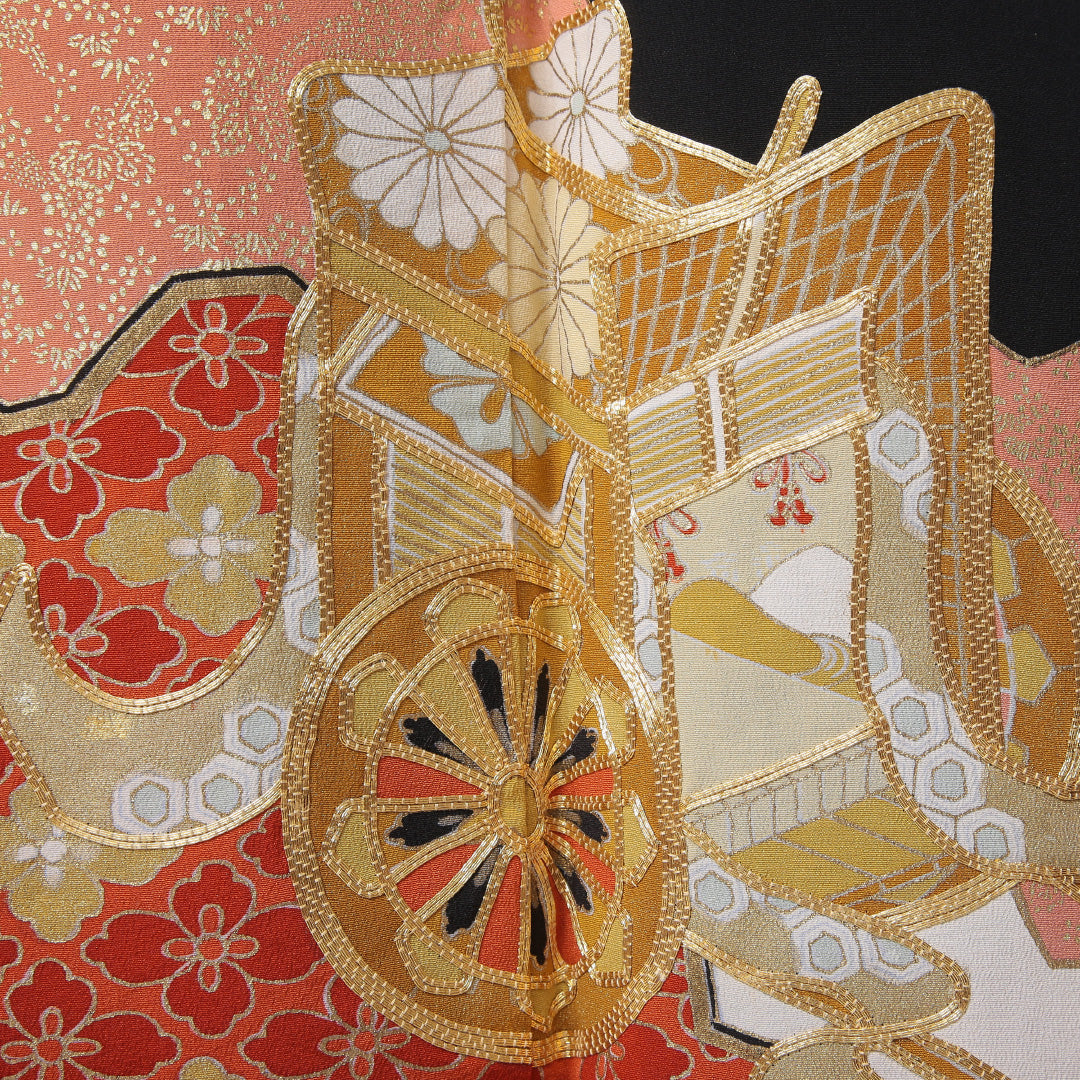 黒留袖 袷 身丈156cm 裄64cm 正絹 五つ紋 金駒刺繡 比翼仕立て 御所車 金彩 花菱 丸に三つ柏 黒系 しつけ糸 Cランク 1211-00126