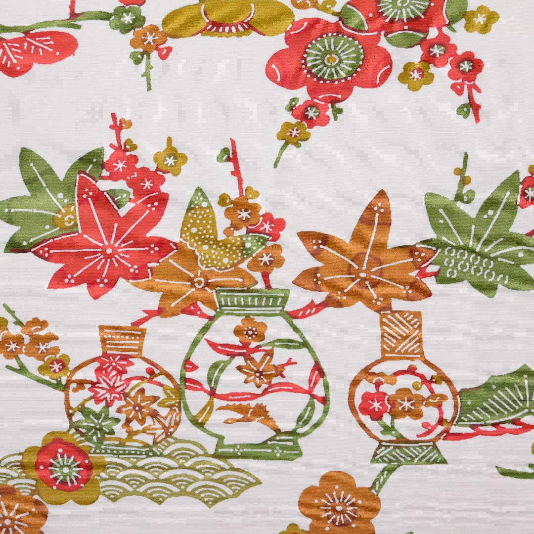 小紋 袷 身丈154cm 裄丈62cm 正絹 Bランク Sサイズ バチ衿 インフォーマル 紅型 花柄 白系 1215-01856