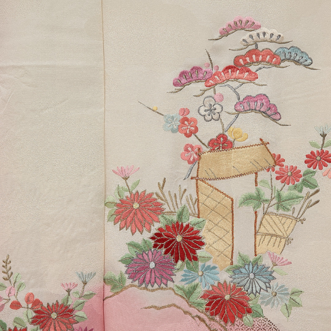 訪問着 袷 身丈161cm 裄丈63cm 正絹 Cランク セミフォーマル 広衿 Lサイズ 金駒刺繍 牡丹 松 クリーム系 LP 1217-14580