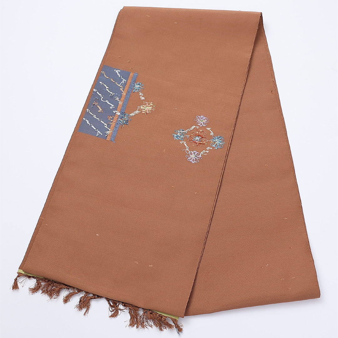 未使用品 名古屋帯 帯丈544cm ポイント柄 未仕立て Nランク カジュアル 刺繍 綴れ織 正絹 茶系 1224-01399