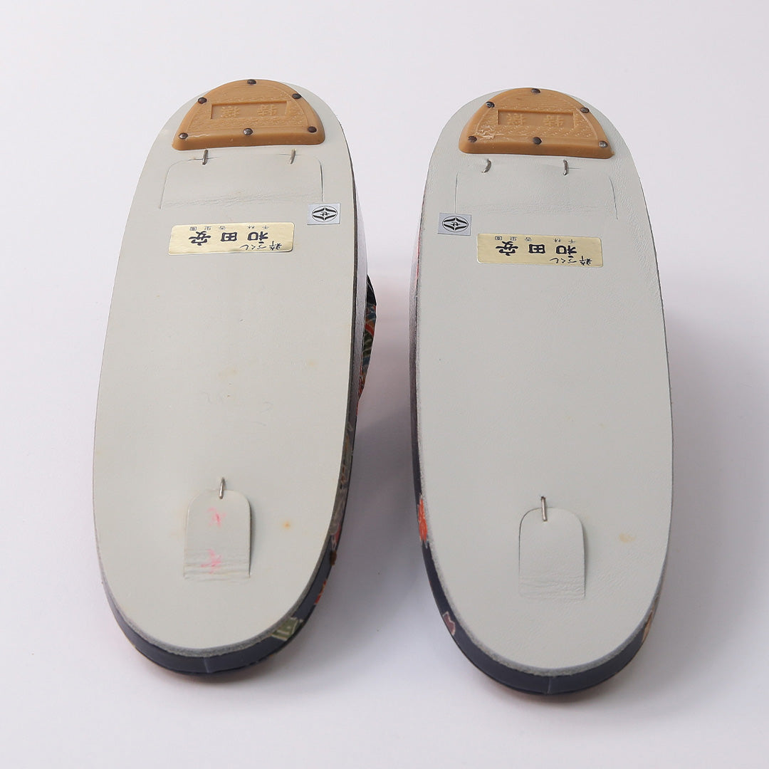未使用品 草履・バッグセット Aランク カジュアル 杜若 楼閣 正絹 和装小物 紺系 1241-00985