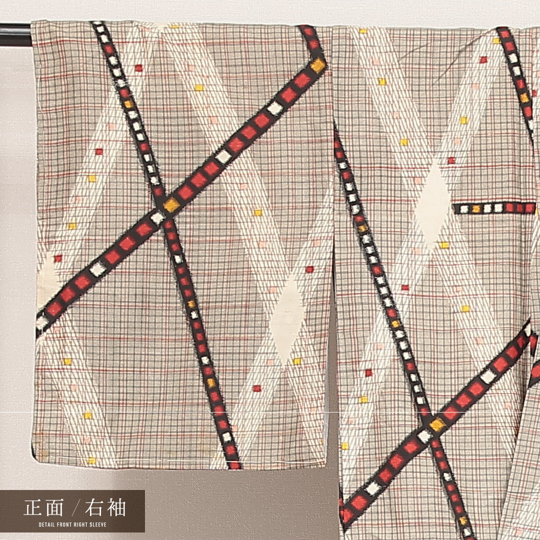 アンティーク 銘仙の着物 袷 身丈142cm 裄丈63cm 正絹 Cランク バチ衿 XSサイズ 幾何学柄 クリーム系 RP 1223-17205