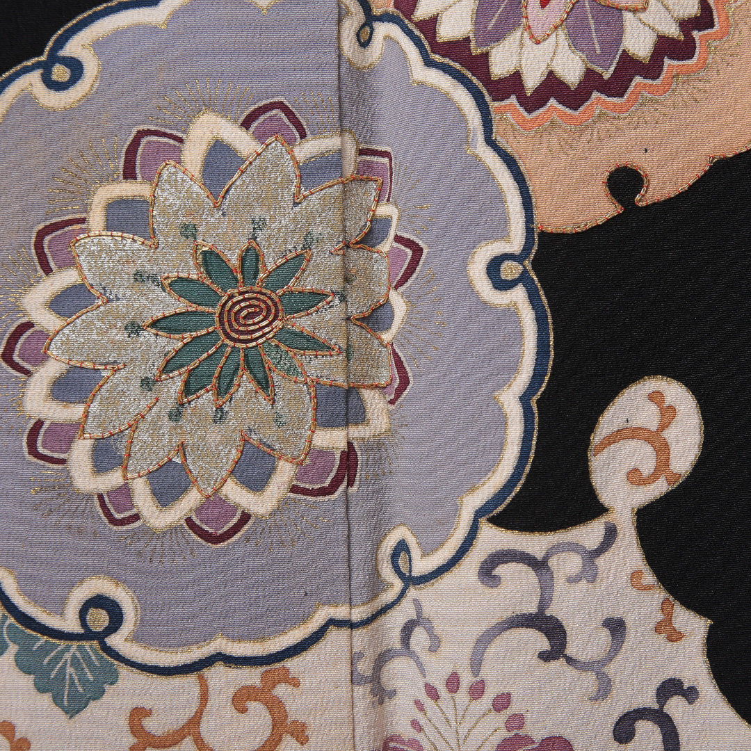 黒留袖 五つ紋 五七桐 身丈158cm 裄丈61.5cm Aランク 正絹 袷 比翼 広衿 M アラベスク 雪輪 金銀糸 フォーマル 黒系 1211-F0232