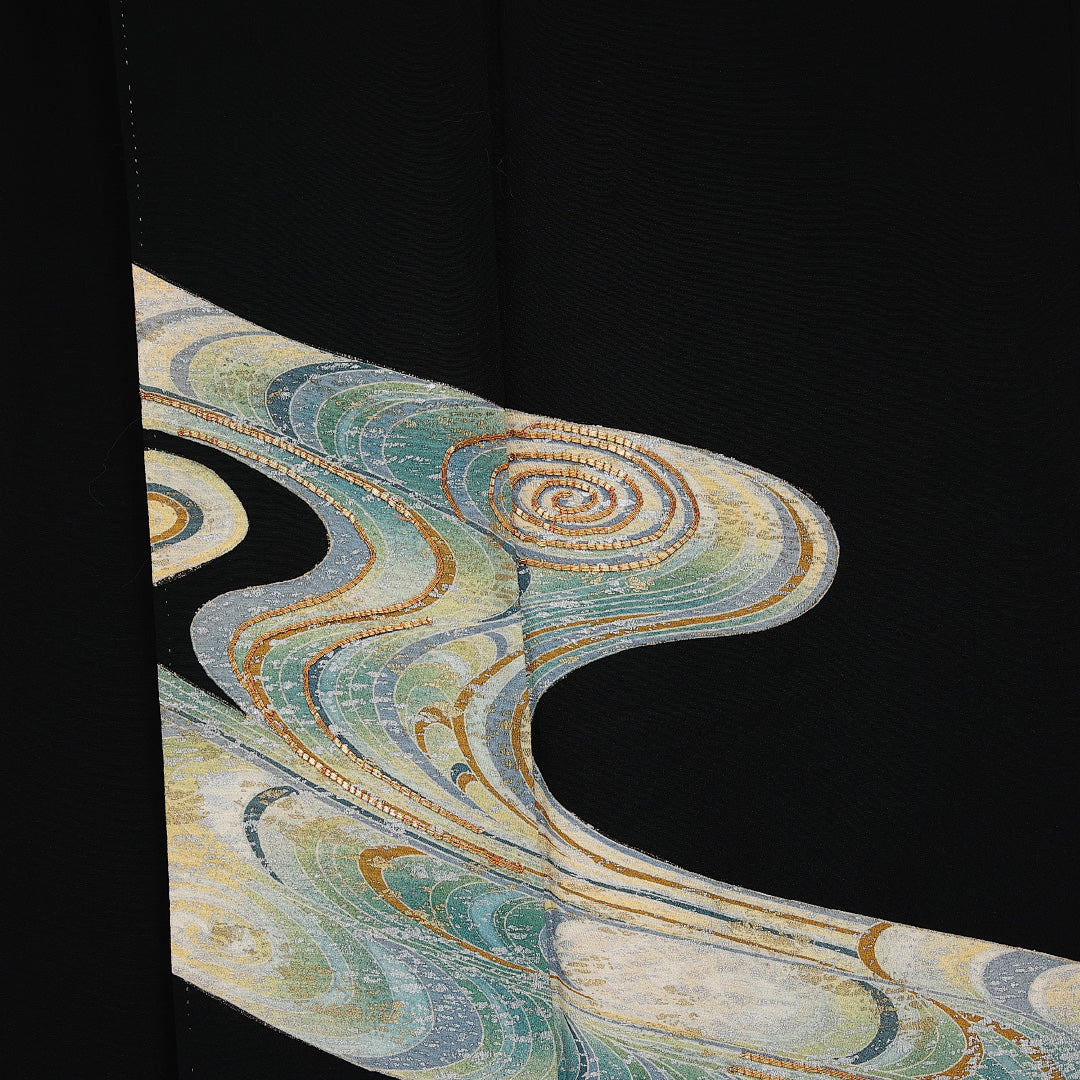 黒留袖 五つ紋 蔦 身丈155cm 裄丈61cm Aランク 正絹 袷 バチ衿 M 金駒刺繍 流水 フォーマル 幻想的 清楚 黒系 1211-F0611