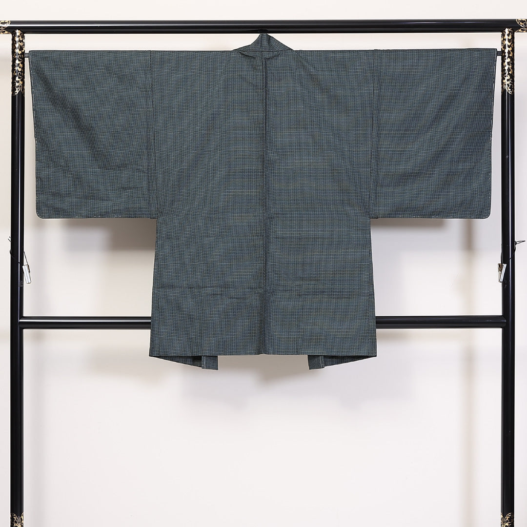 アンサンブル 男着物 (大島紬) 袷 身丈142cm 裄丈66cm 正絹 Aランク インフォーマル 棒衿 Mサイズ 紐あり 亀甲 緑系 RP 1224-06232