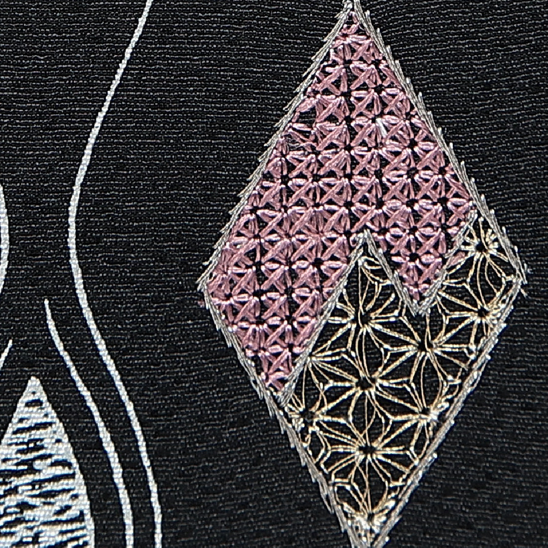 付下げ 袷 身丈153cm 裄丈61cm 正絹 Aランク インフォーマル 広衿 Sサイズ 刺繍 よろけ縞 菱形 黒系 M4 1218-14870