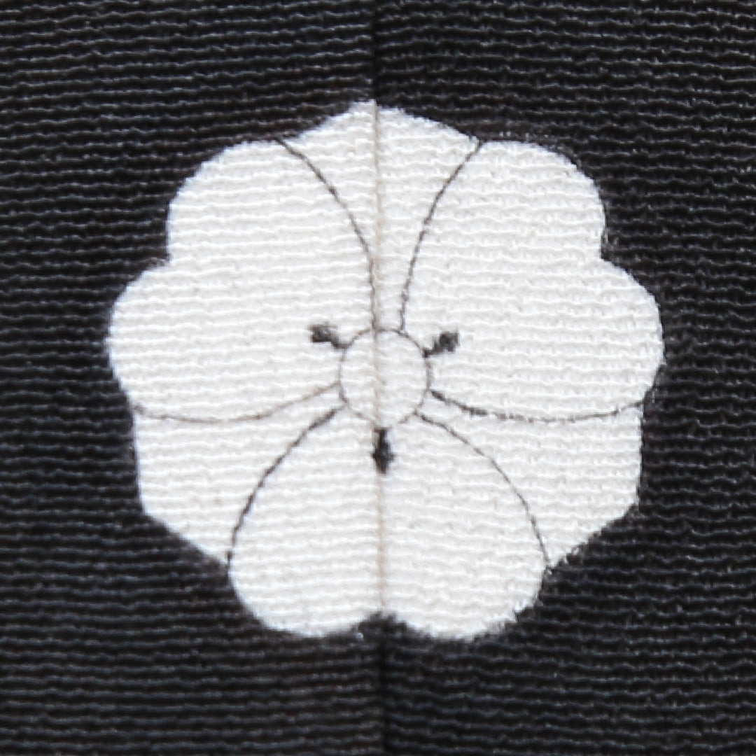 黒留袖 身丈157cm 裄丈64cm 袷 五つ紋 片喰 正絹 Sランク 広衿 牡丹 岩山 1211-F0155