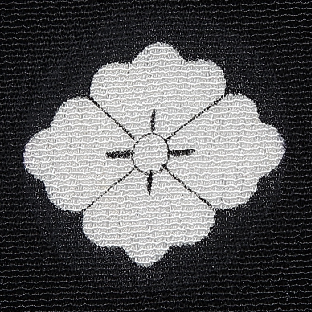 黒留袖 身丈158cm 裄丈66cm 袷 五つ紋 花菱 正絹 Bランク 広衿 七宝 金駒刺繍 1211-F0355