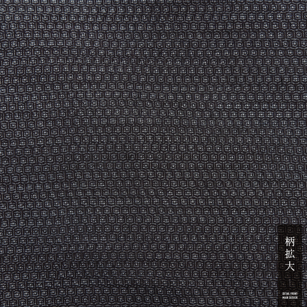 男着物 袷 身丈138cm 裄丈65cm 正絹 Cランク カジュアル 棒衿 Sサイズ 亀甲絣 グレー系 LP 1224-12998