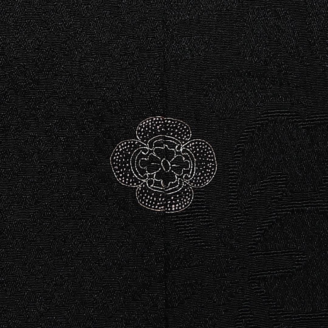 黒羽織 袷 身丈775cm 裄丈64cm 正絹 Aランク インフォーマル Mサイズ 刺繍 紐あり 菊 黒系 RP 1233-13744