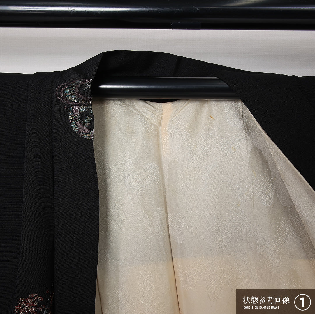 黒羽織 袷 身丈81cm 裄丈62cm 正絹 Aランク 一つ紋 (桔梗) セミフォーマル Sサイズ 紐あり 源氏車 黒系 RP 1233-12838