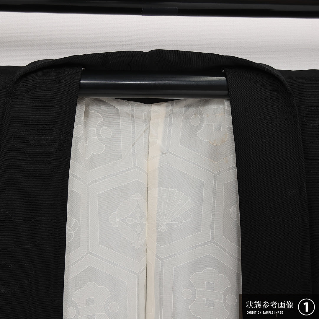 黒羽織 袷 身丈80cm 裄丈63cm 正絹 Aランク 一つ紋 (五三桐) 紋意匠 (雲取) セミフォーマル Sサイズ 黒系 RP 1233-13704