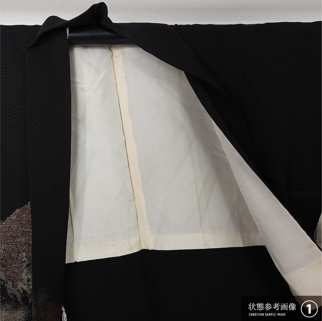 黒羽織 袷 身丈78cm 裄丈64cm 正絹 Bランク 一つ紋 (蔦) セミフォーマル Mサイズ 紐あり 山 黒系 RP 1233-12788